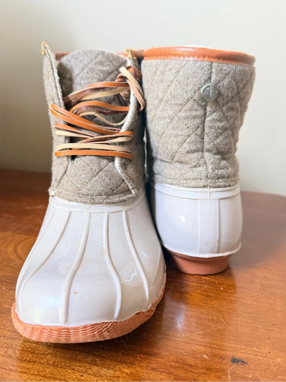 Quilted Duck-Style Rain Boots for Women — Beige/White